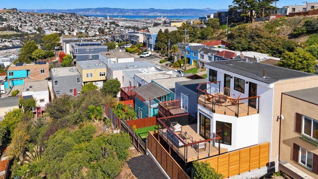 134 Athens Street, San Francisco, CA 94112 134 Athens Street, San Francisco, CA 94112