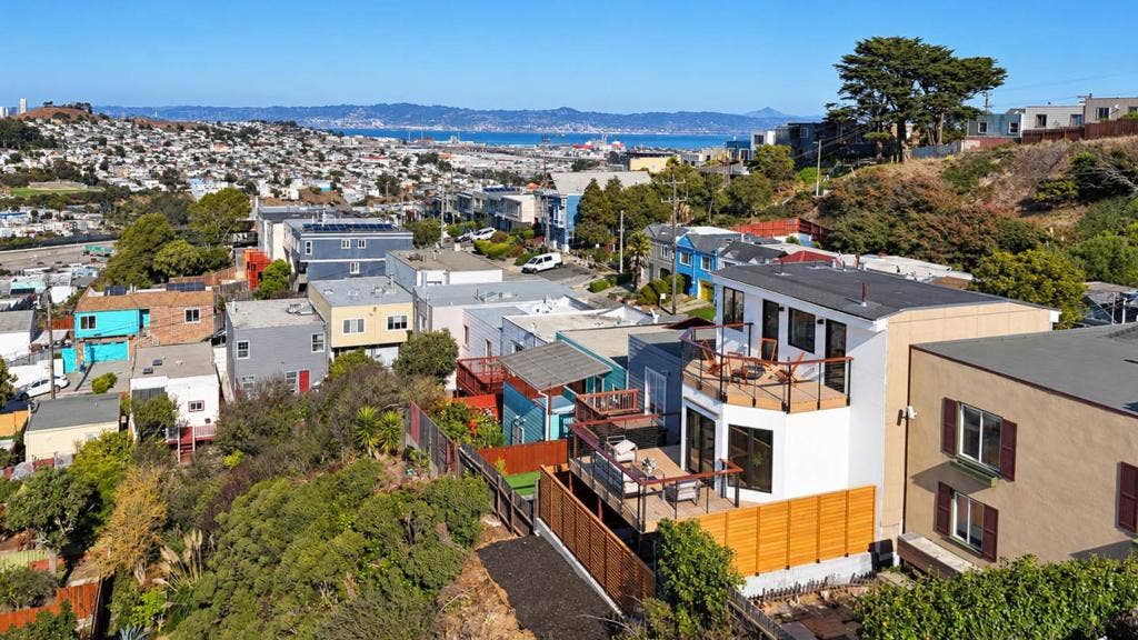 134 Athens Street, San Francisco, CA 94112 134 Athens Street, San Francisco, CA 94112