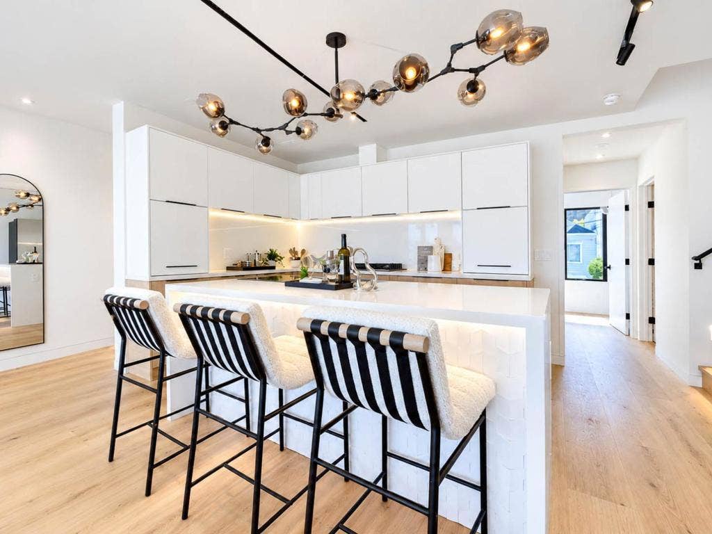 134 Athens Street, San Francisco, CA 94112 134 Athens Street, San Francisco, CA 94112