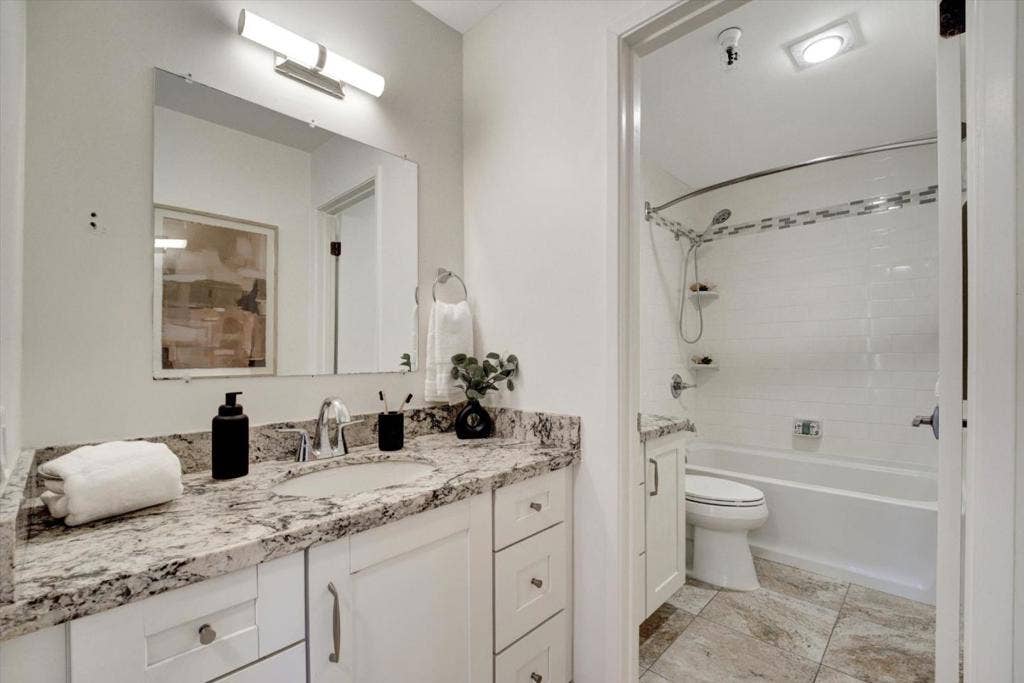 400 Ortega Avenue, #306B, Mountain View, CA 94040 400 Ortega Avenue, #306B, Mountain View, CA 94040