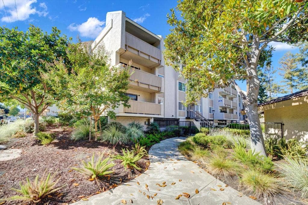 400 Ortega Avenue, #306B, Mountain View, CA 94040 400 Ortega Avenue, #306B, Mountain View, CA 94040