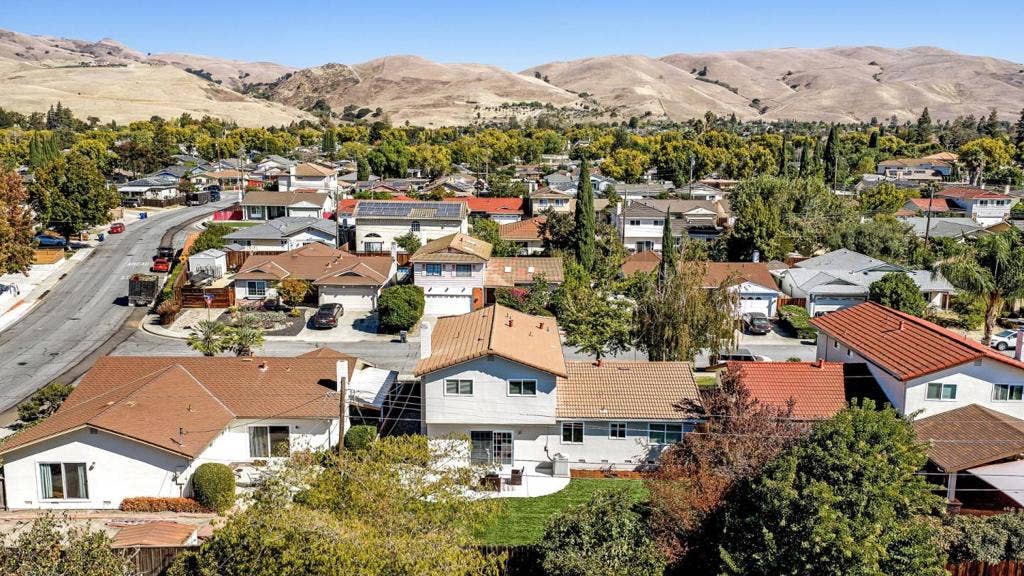 163 Rodrigues Avenue, Milpitas, CA 95035 163 Rodrigues Avenue, Milpitas, CA 95035