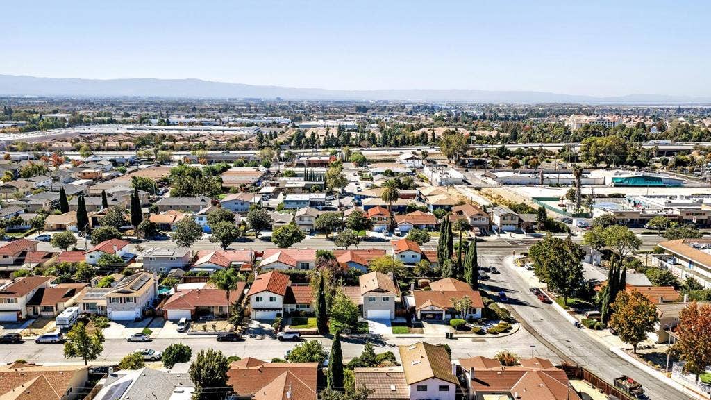 163 Rodrigues Avenue, Milpitas, CA 95035 163 Rodrigues Avenue, Milpitas, CA 95035