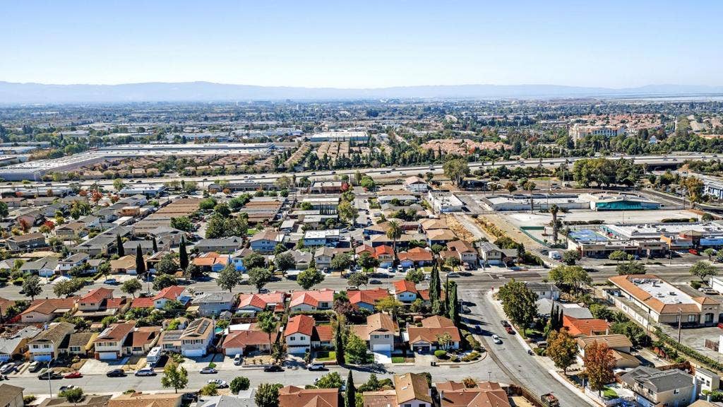 163 Rodrigues Avenue, Milpitas, CA 95035 163 Rodrigues Avenue, Milpitas, CA 95035