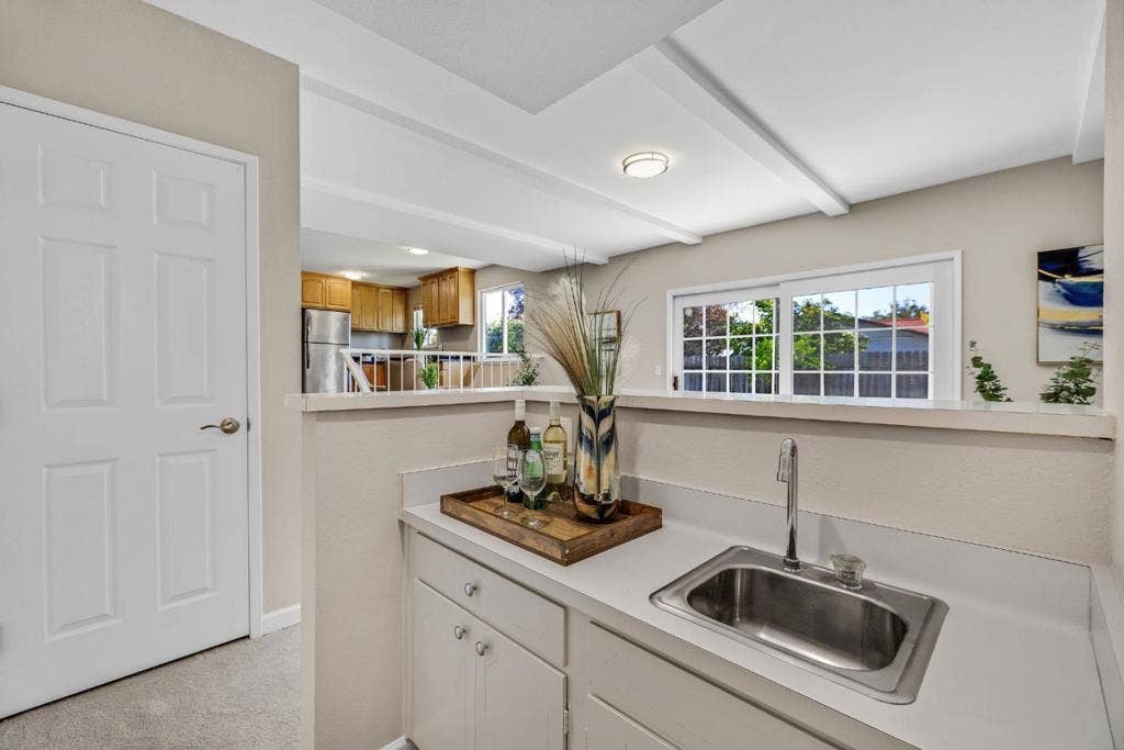 163 Rodrigues Avenue, Milpitas, CA 95035 163 Rodrigues Avenue, Milpitas, CA 95035