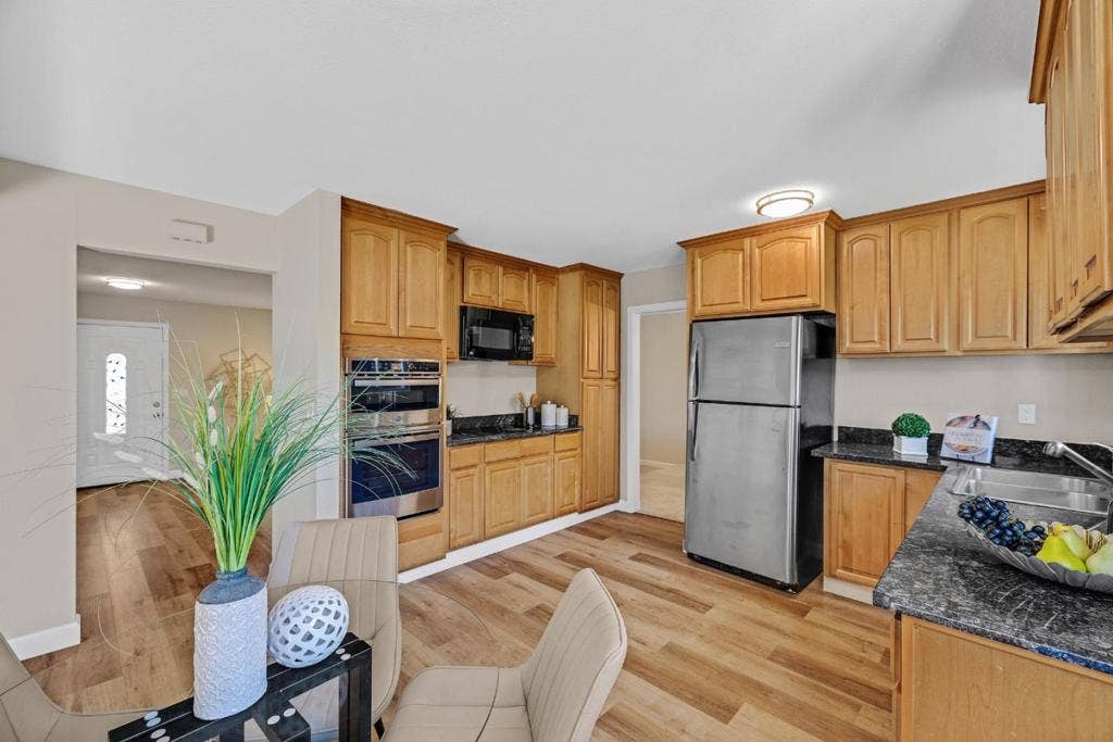 163 Rodrigues Avenue, Milpitas, CA 95035 163 Rodrigues Avenue, Milpitas, CA 95035