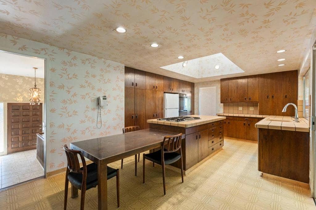 13158 Stewart Court, Saratoga, CA 95070 13158 Stewart Court, Saratoga, CA 95070