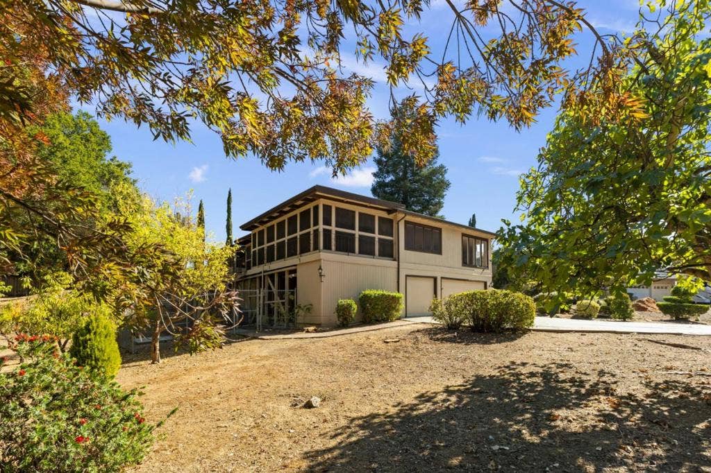 13158 Stewart Court, Saratoga, CA 95070 13158 Stewart Court, Saratoga, CA 95070