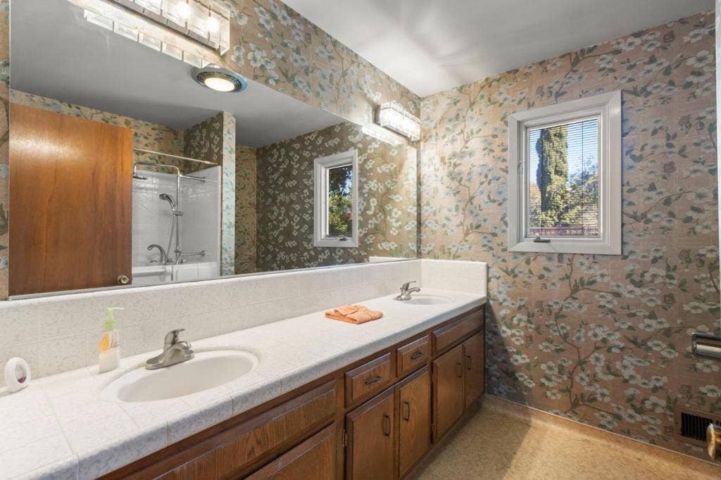 13158 Stewart Court, Saratoga, CA 95070 13158 Stewart Court, Saratoga, CA 95070