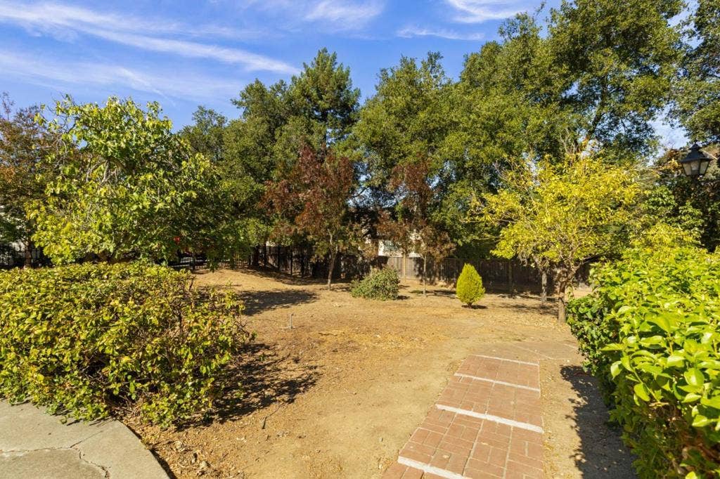13158 Stewart Court, Saratoga, CA 95070 13158 Stewart Court, Saratoga, CA 95070