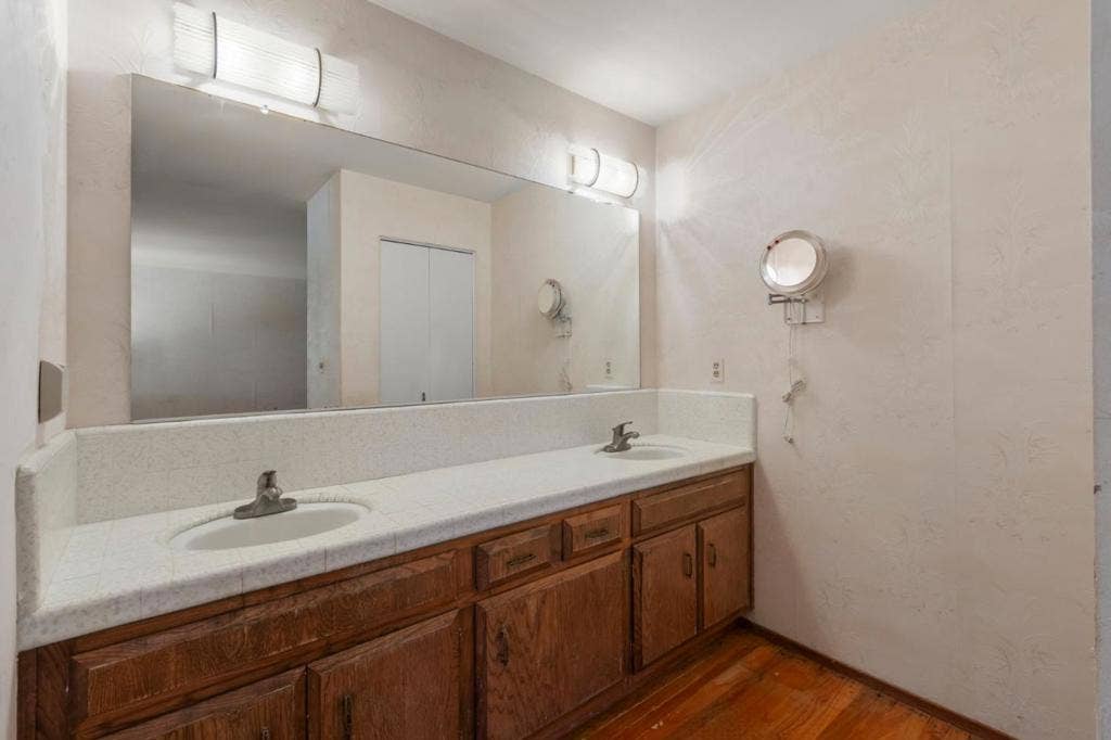 13158 Stewart Court, Saratoga, CA 95070 13158 Stewart Court, Saratoga, CA 95070