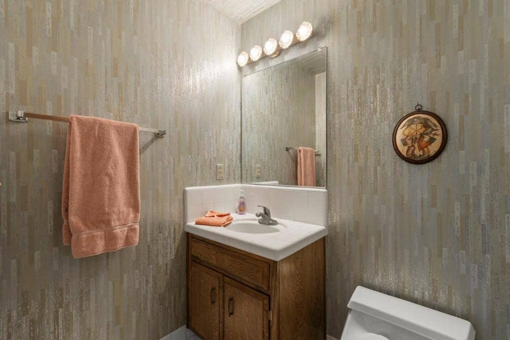 13158 Stewart Court, Saratoga, CA 95070 13158 Stewart Court, Saratoga, CA 95070