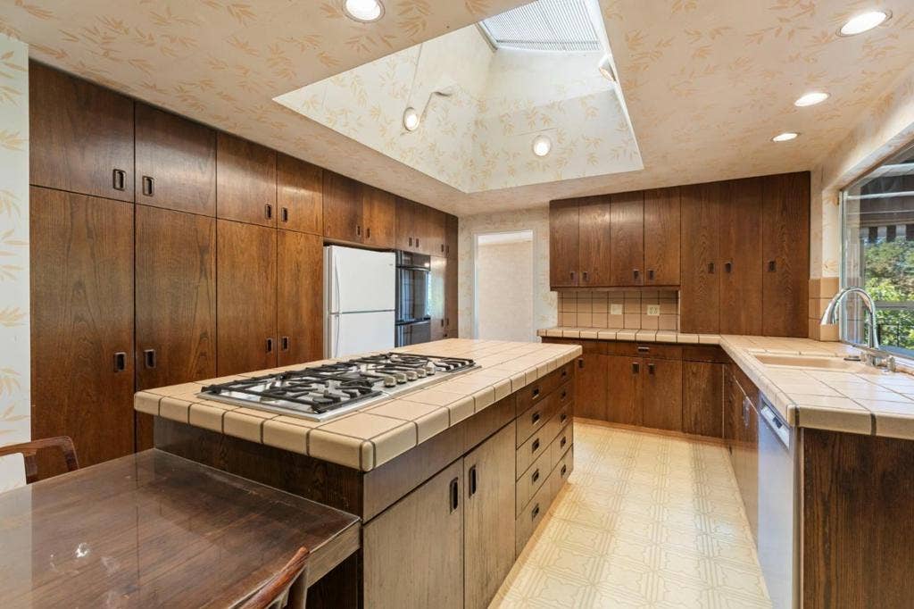 13158 Stewart Court, Saratoga, CA 95070 13158 Stewart Court, Saratoga, CA 95070