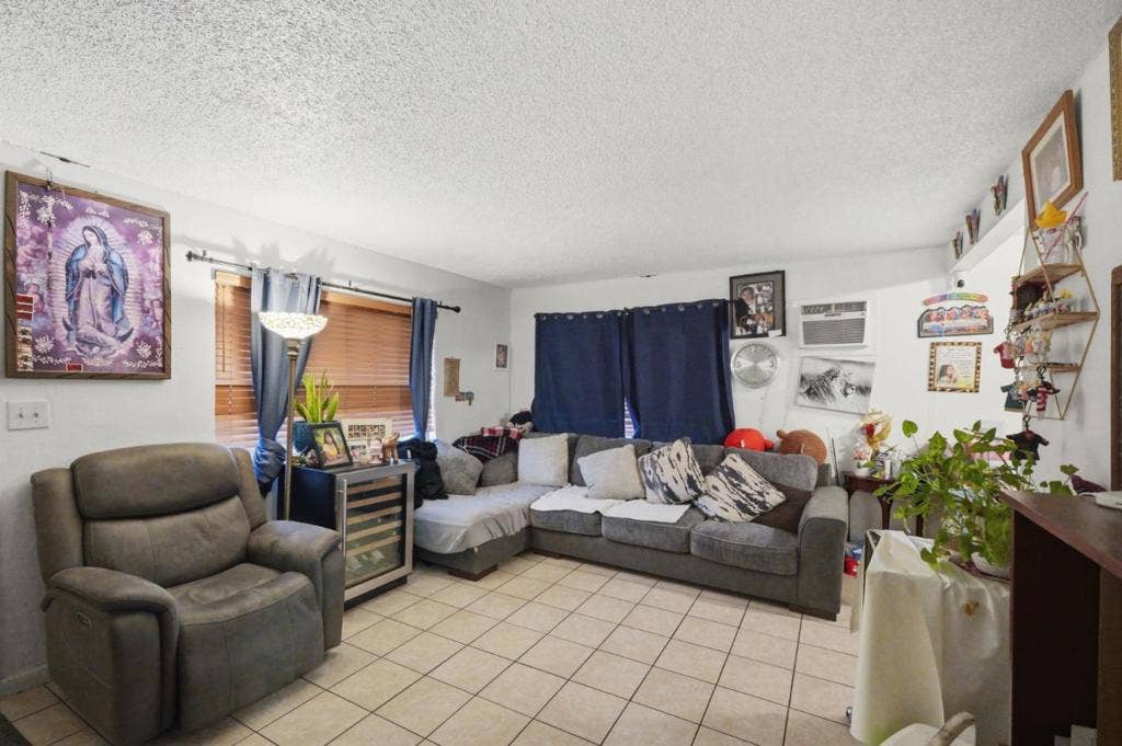 212 Pamela Avenue, San Jose, CA 95116 212 Pamela Avenue, San Jose, CA 95116