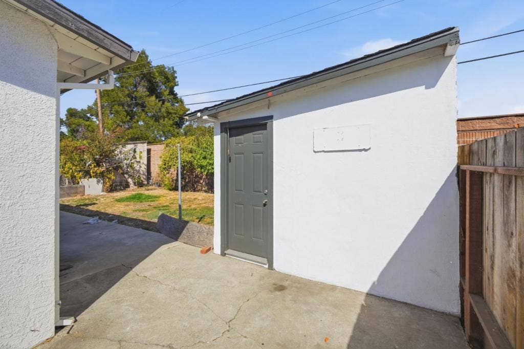 212 Pamela Avenue, San Jose, CA 95116 212 Pamela Avenue, San Jose, CA 95116