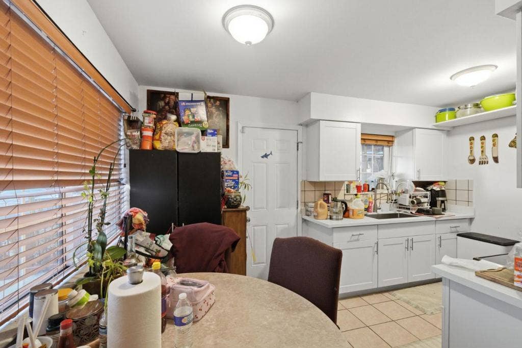 212 Pamela Avenue, San Jose, CA 95116 212 Pamela Avenue, San Jose, CA 95116