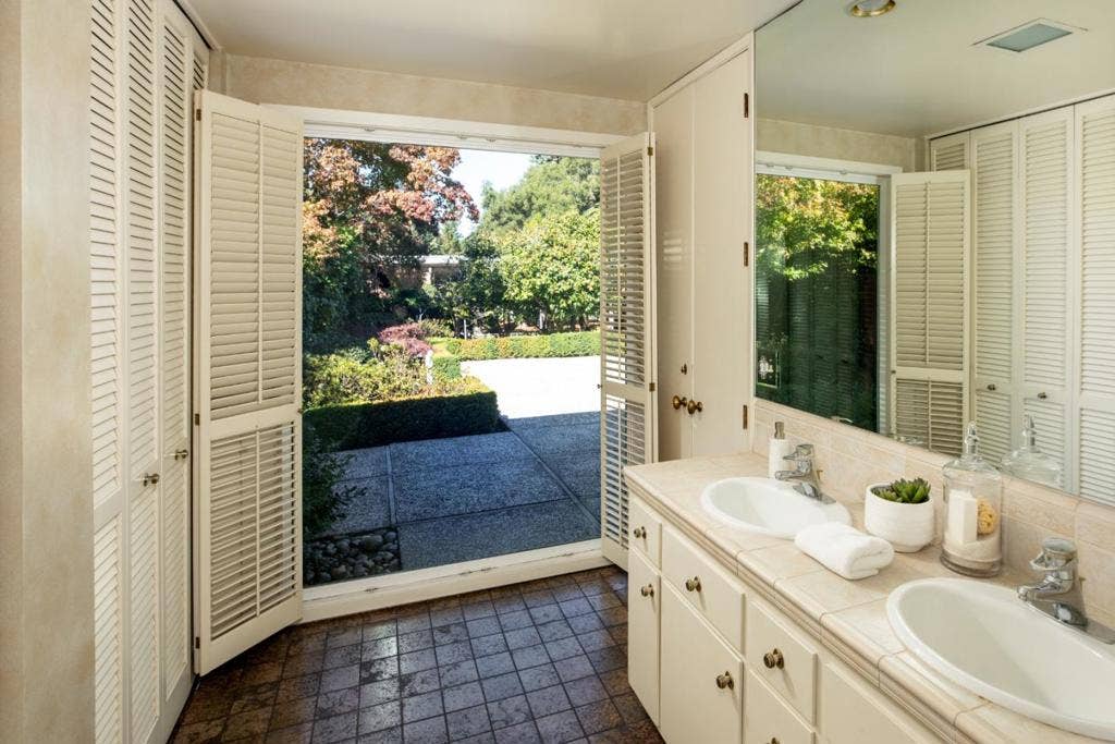 27 Catalpa Drive, Atherton, CA 94027 27 Catalpa Drive, Atherton, CA 94027