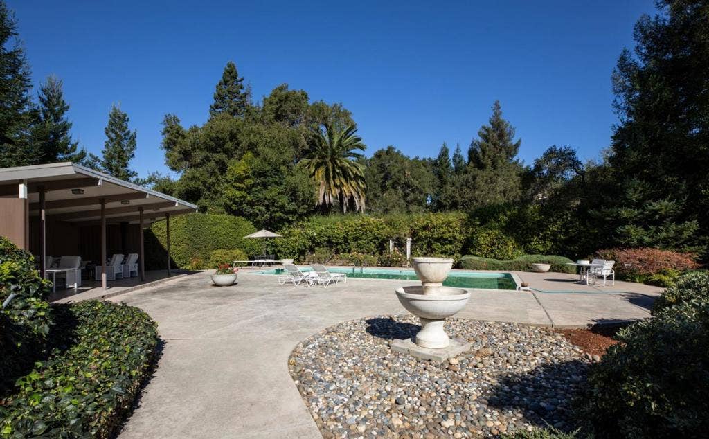27 Catalpa Drive, Atherton, CA 94027 27 Catalpa Drive, Atherton, CA 94027