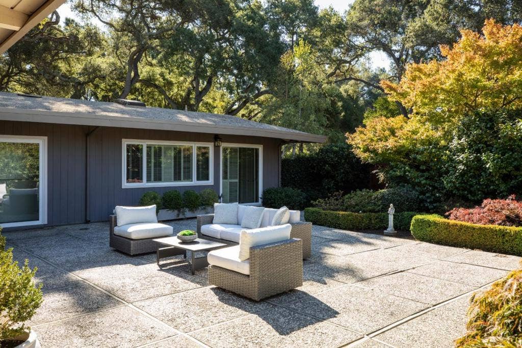 27 Catalpa Drive, Atherton, CA 94027 27 Catalpa Drive, Atherton, CA 94027
