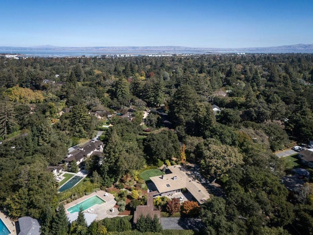 27 Catalpa Drive, Atherton, CA 94027 27 Catalpa Drive, Atherton, CA 94027