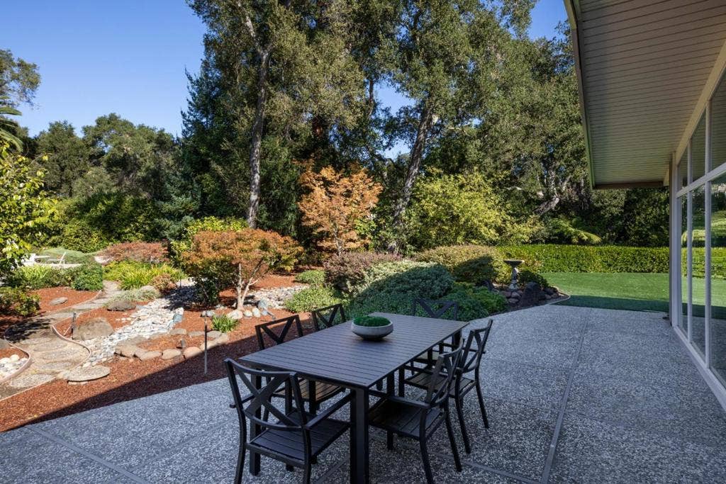 27 Catalpa Drive, Atherton, CA 94027 27 Catalpa Drive, Atherton, CA 94027