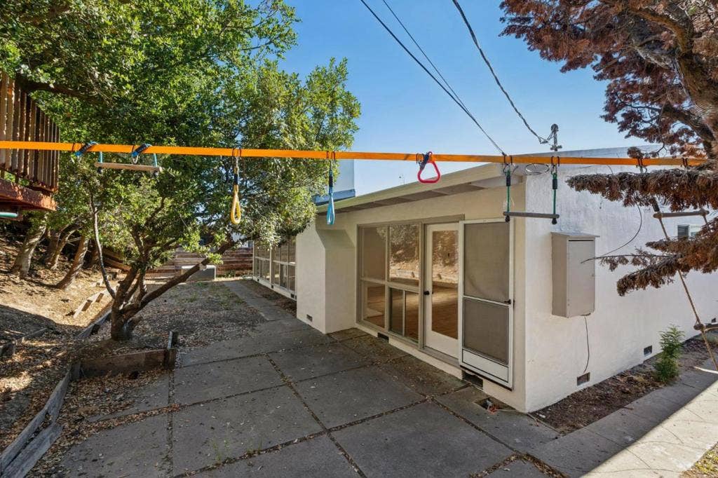 830 Robin Lane, Millbrae, CA 94030 830 Robin Lane, Millbrae, CA 94030