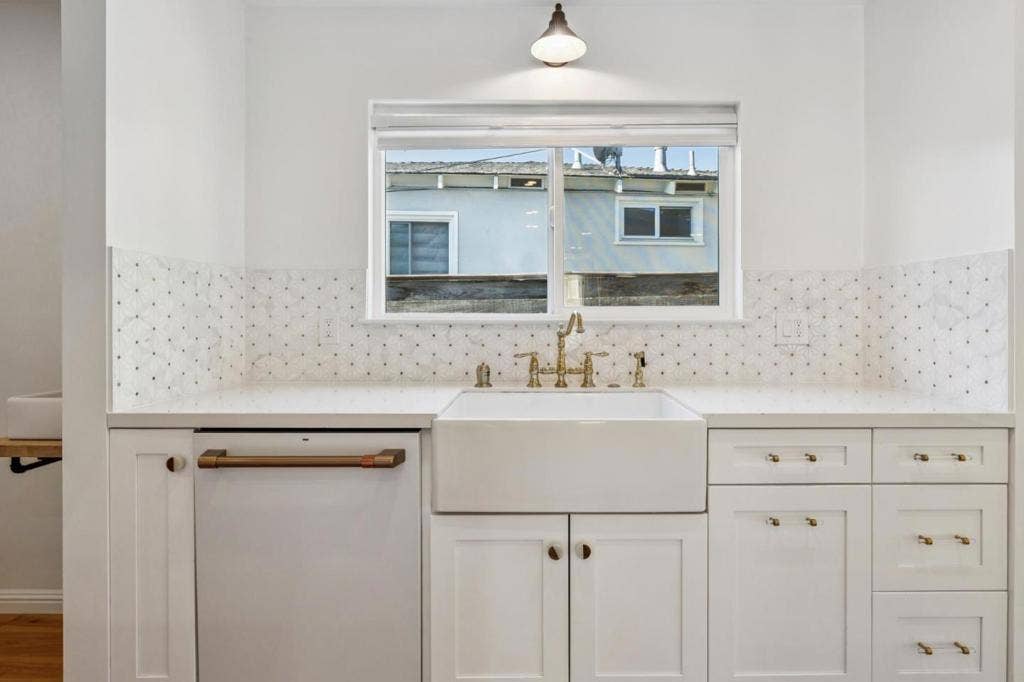 830 Robin Lane, Millbrae, CA 94030 830 Robin Lane, Millbrae, CA 94030