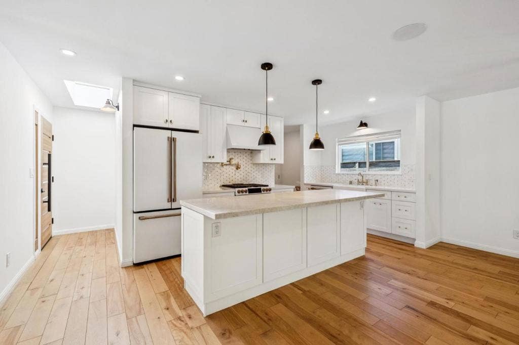 830 Robin Lane, Millbrae, CA 94030 830 Robin Lane, Millbrae, CA 94030