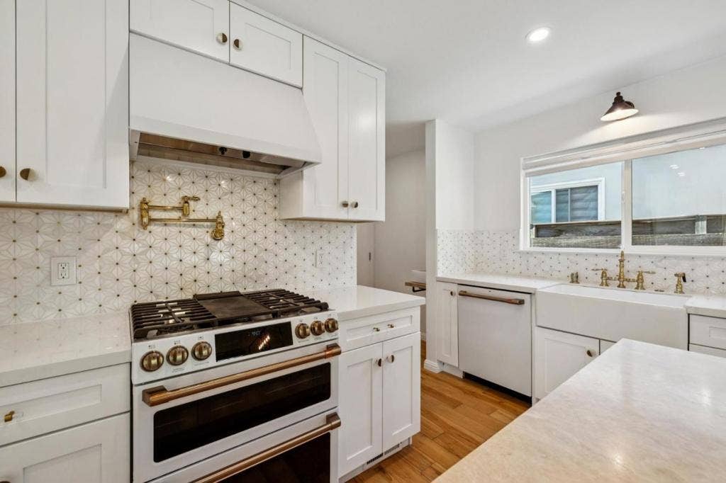 830 Robin Lane, Millbrae, CA 94030 830 Robin Lane, Millbrae, CA 94030
