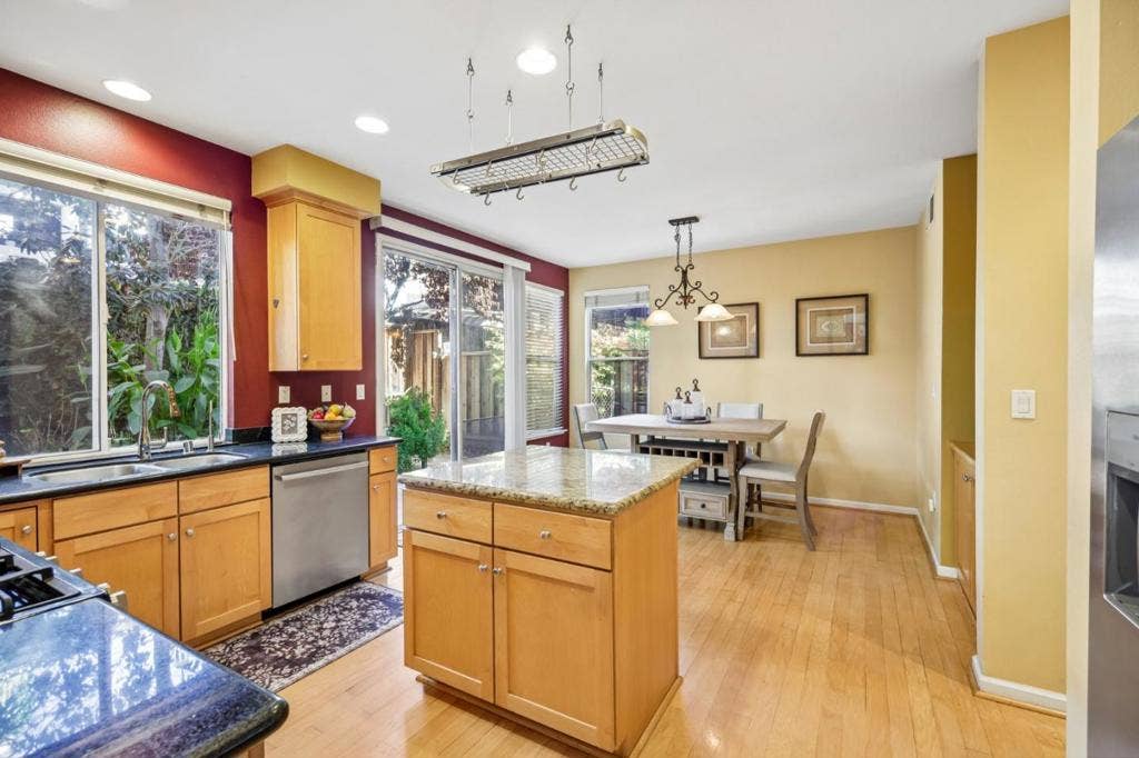 44 S 16th Street, San Jose, CA 95112 44 S 16th Street, San Jose, CA 95112