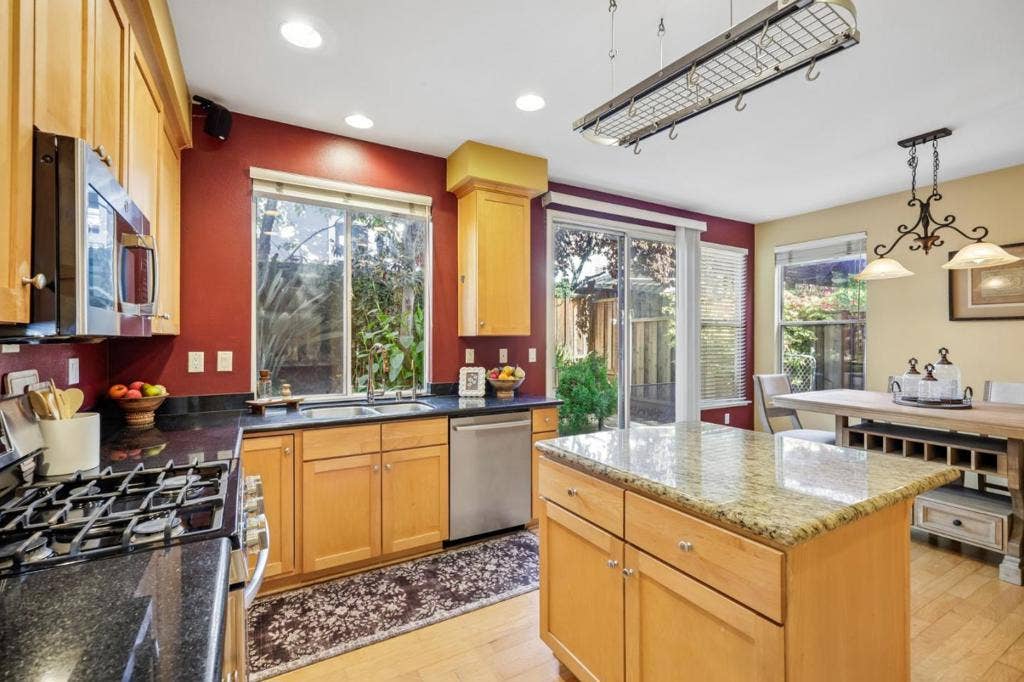 44 S 16th Street, San Jose, CA 95112 44 S 16th Street, San Jose, CA 95112