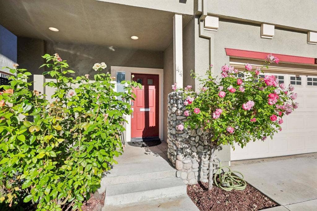 44 S 16th Street, San Jose, CA 95112 44 S 16th Street, San Jose, CA 95112