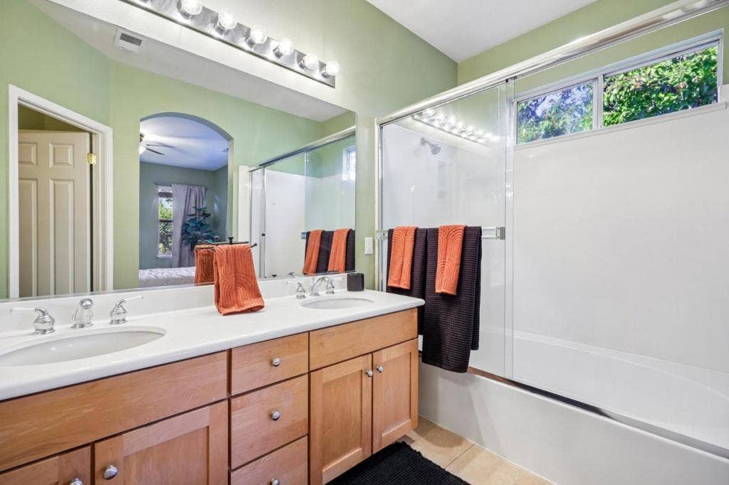 44 S 16th Street, San Jose, CA 95112 44 S 16th Street, San Jose, CA 95112