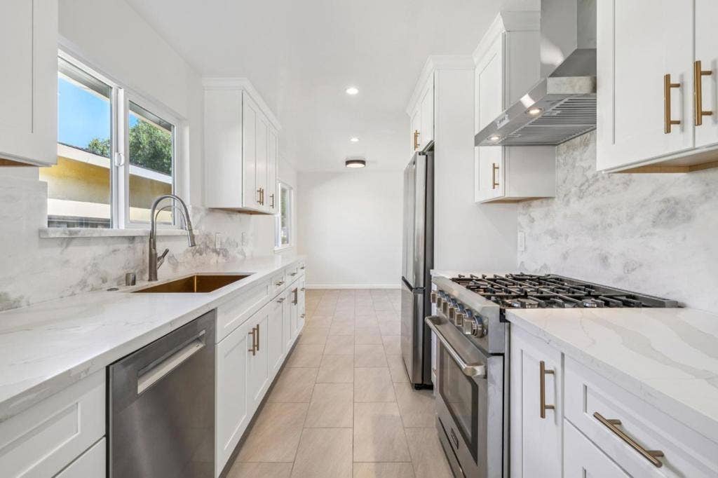 700 Gull Avenue, Foster City, CA 94404 700 Gull Avenue, Foster City, CA 94404