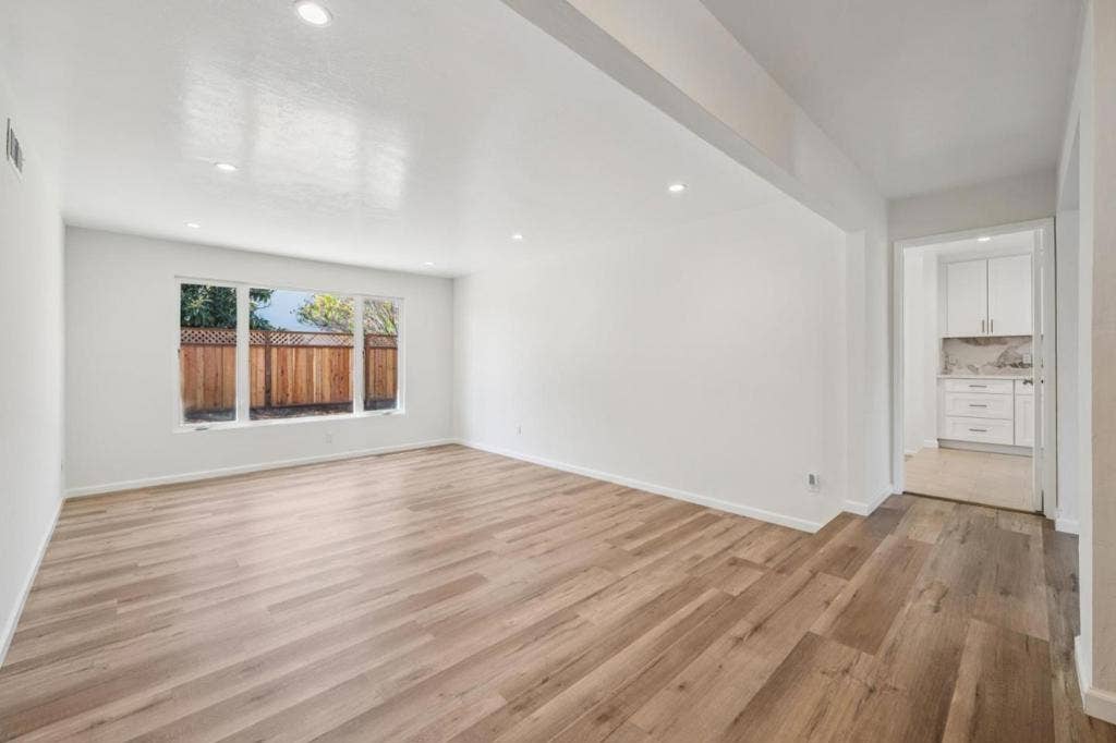 700 Gull Avenue, Foster City, CA 94404 700 Gull Avenue, Foster City, CA 94404