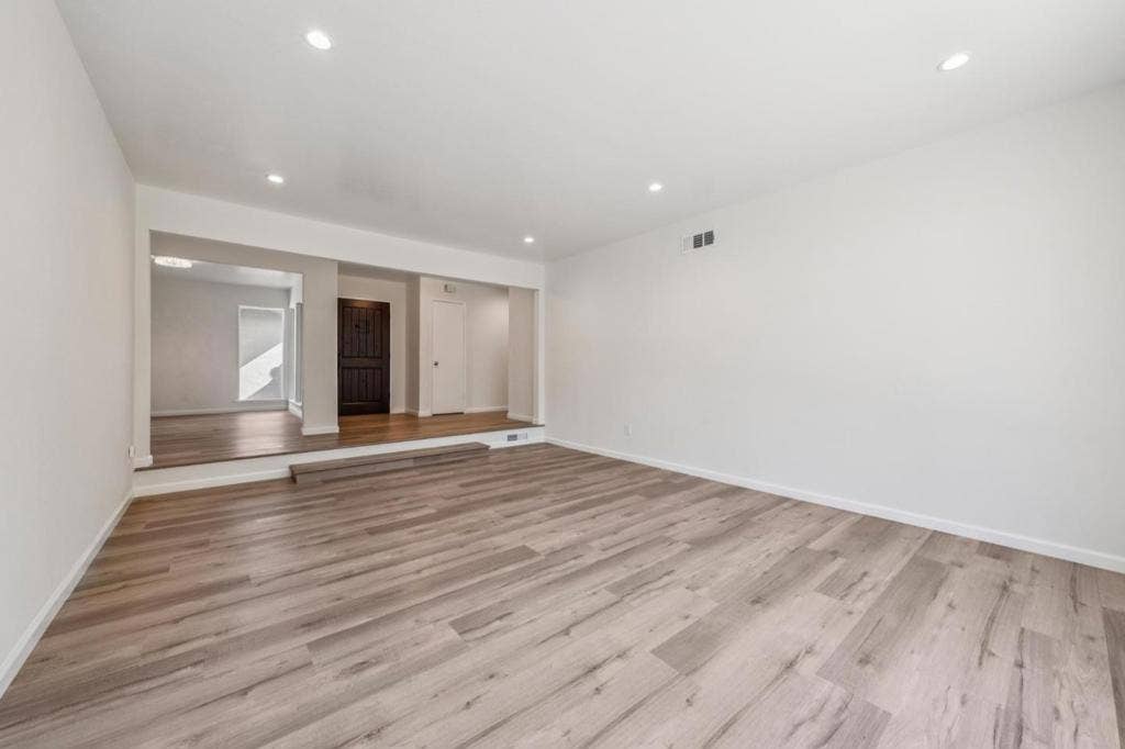 700 Gull Avenue, Foster City, CA 94404 700 Gull Avenue, Foster City, CA 94404