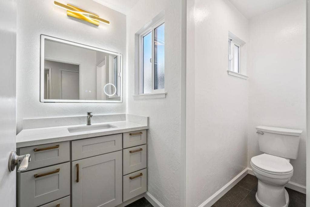 700 Gull Avenue, Foster City, CA 94404 700 Gull Avenue, Foster City, CA 94404