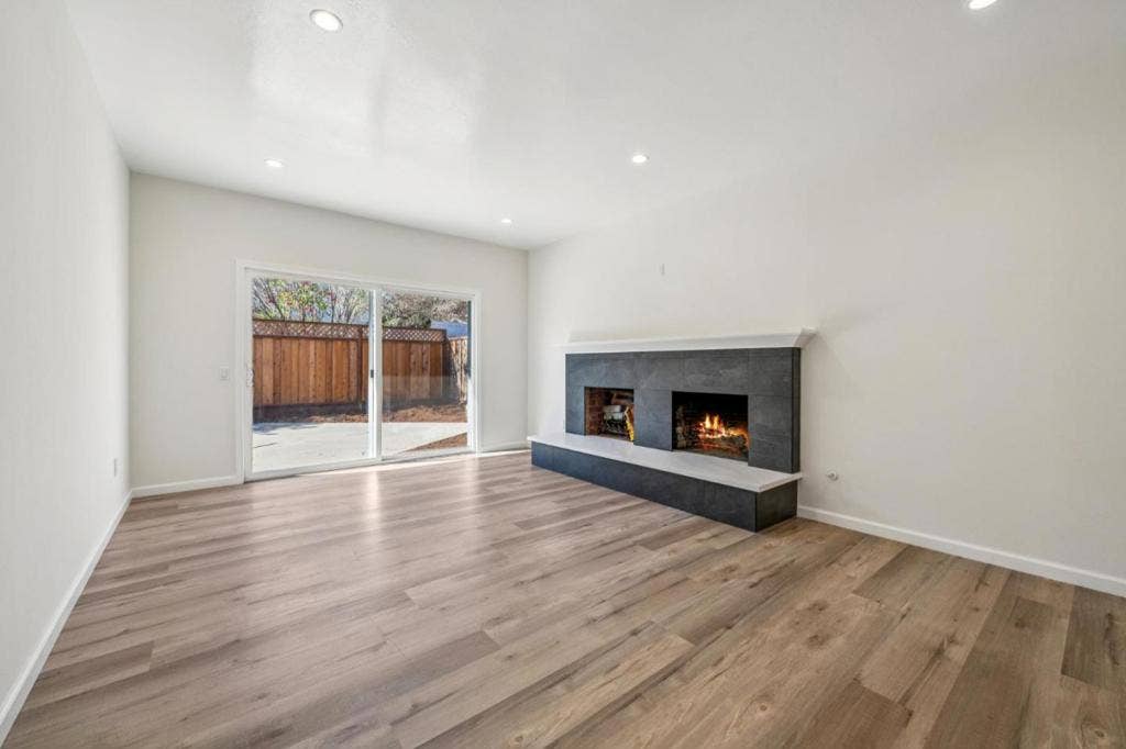 700 Gull Avenue, Foster City, CA 94404 700 Gull Avenue, Foster City, CA 94404