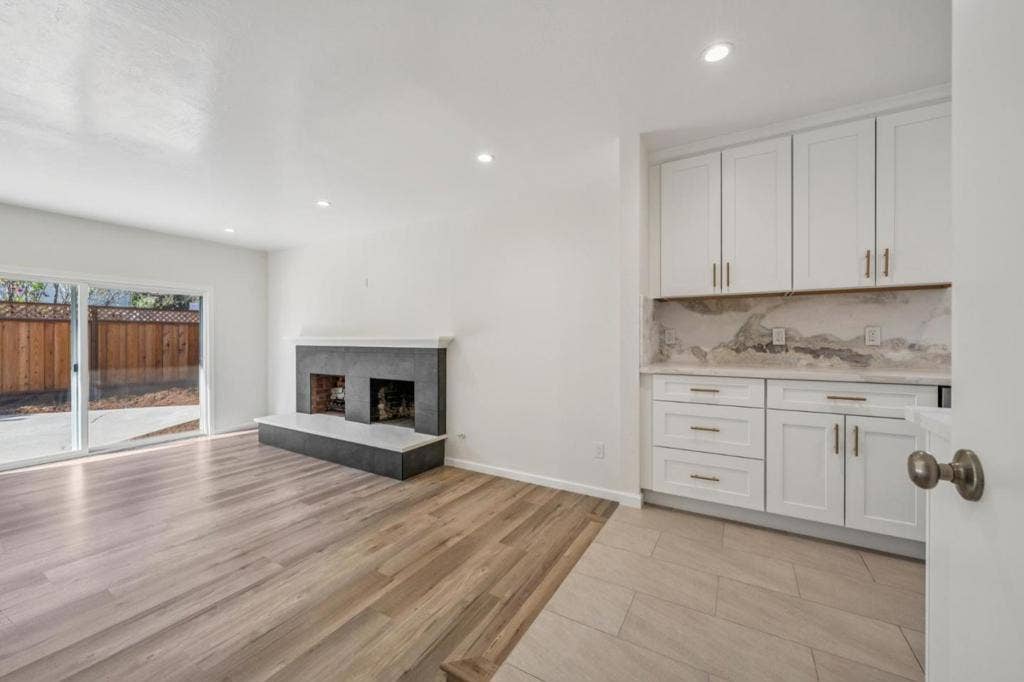 700 Gull Avenue, Foster City, CA 94404 700 Gull Avenue, Foster City, CA 94404