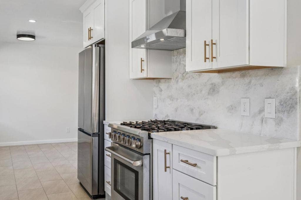 700 Gull Avenue, Foster City, CA 94404 700 Gull Avenue, Foster City, CA 94404