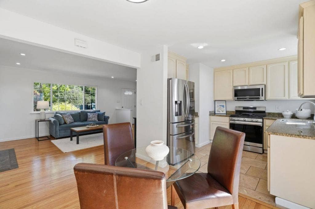 690 Bold Court, San Jose, CA 95111 690 Bold Court, San Jose, CA 95111