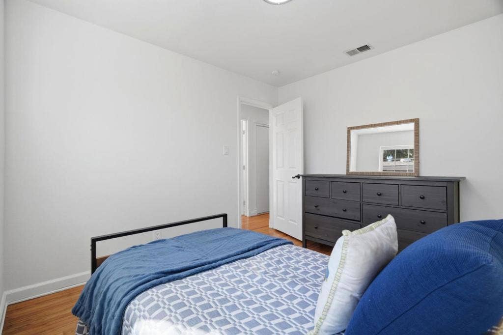 690 Bold Court, San Jose, CA 95111 690 Bold Court, San Jose, CA 95111