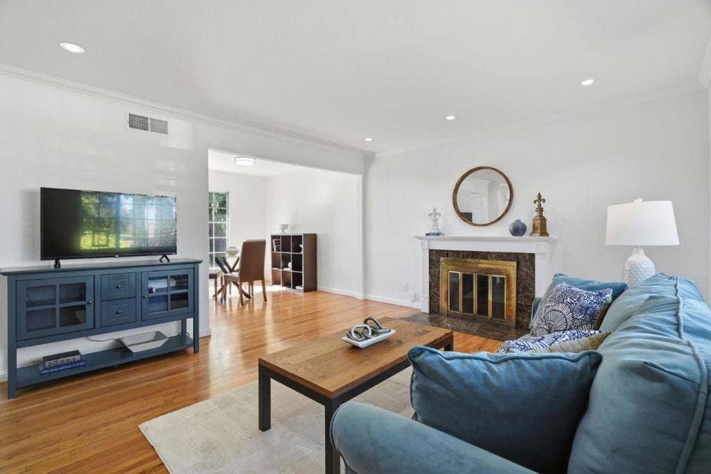 690 Bold Court, San Jose, CA 95111 690 Bold Court, San Jose, CA 95111