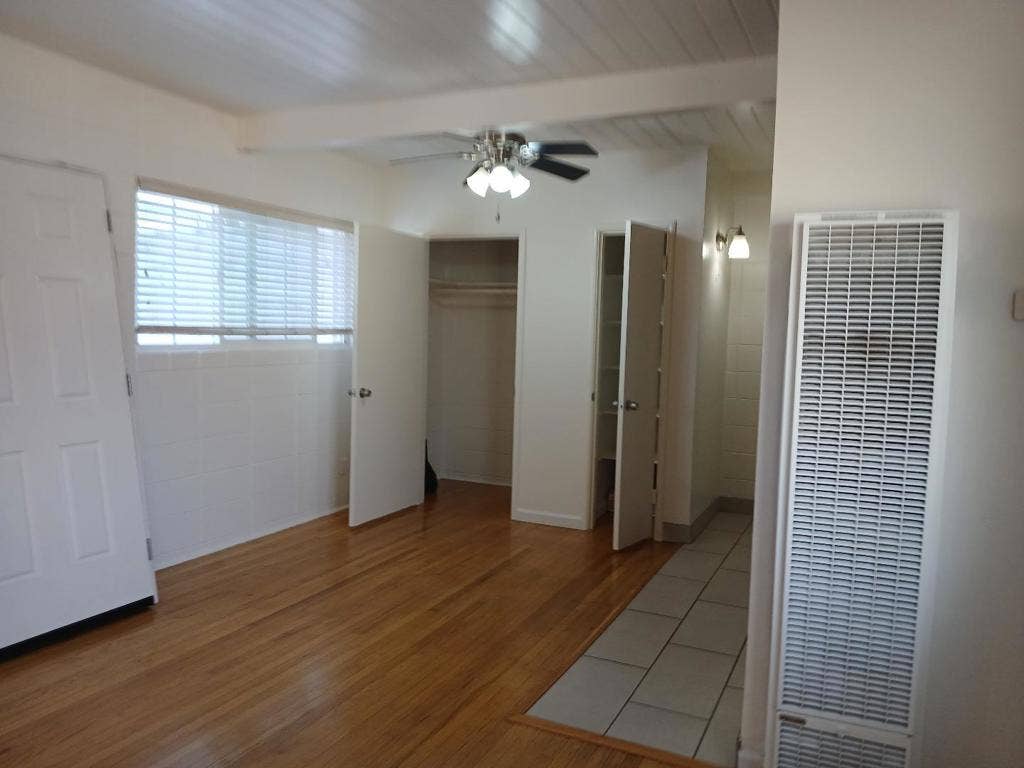 1575 Laurel Street, #C, San Carlos, CA 94070