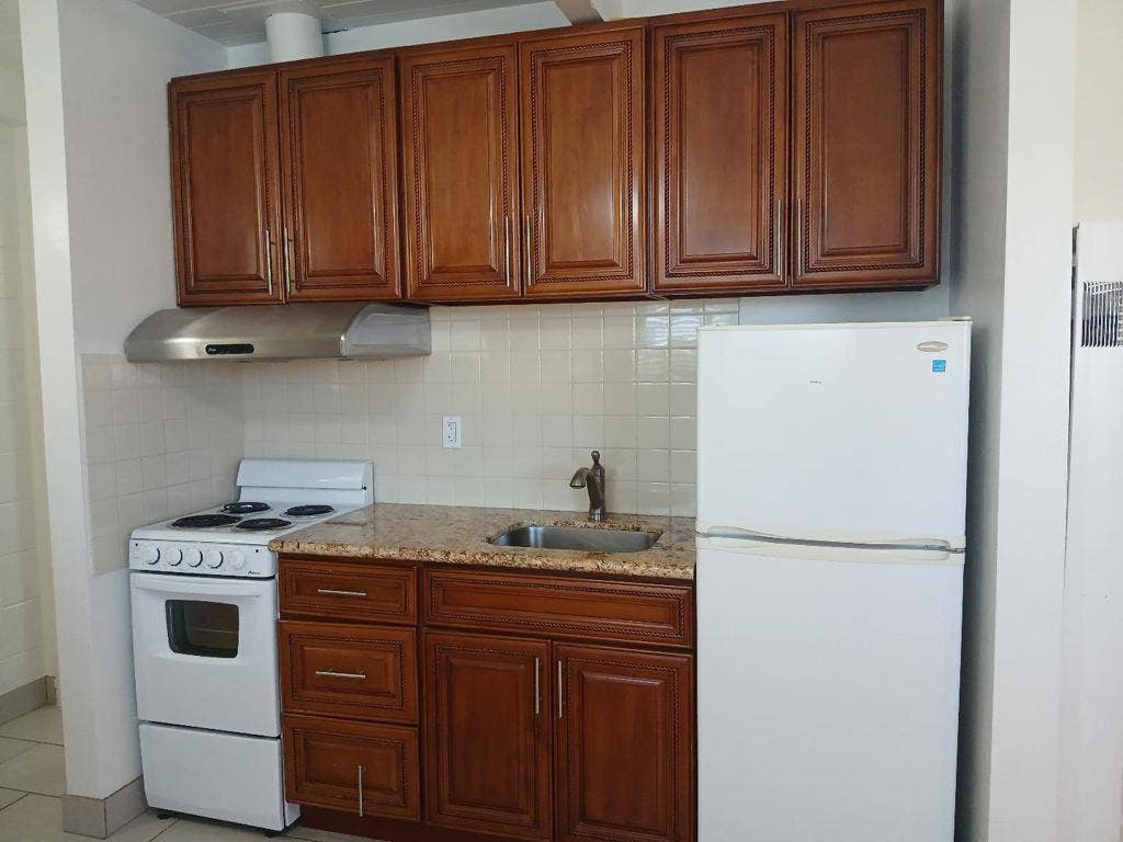 1575 Laurel Street, #C, San Carlos, CA 94070