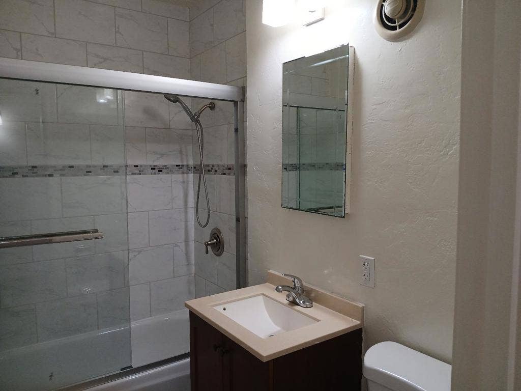 1575 Laurel Street, #C, San Carlos, CA 94070