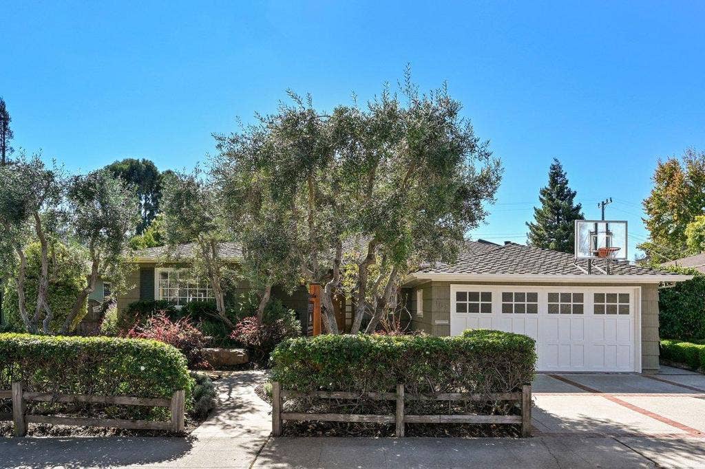 151 Louise Lane, San Mateo, CA 94403 151 Louise Lane, San Mateo, CA 94403