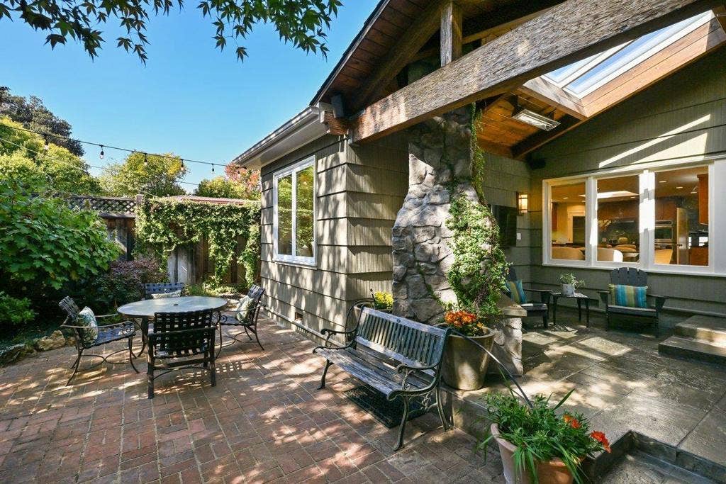 151 Louise Lane, San Mateo, CA 94403 151 Louise Lane, San Mateo, CA 94403