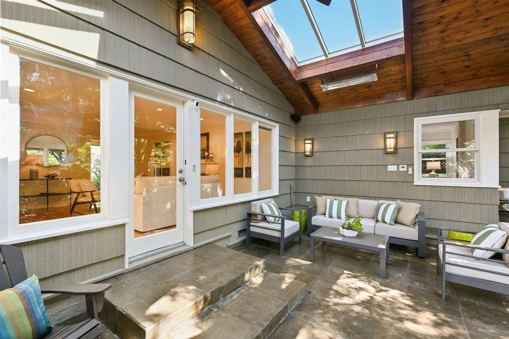 151 Louise Lane, San Mateo, CA 94403 151 Louise Lane, San Mateo, CA 94403
