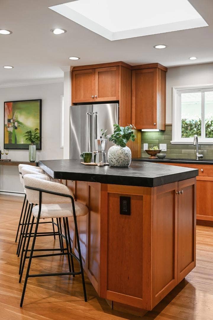 151 Louise Lane, San Mateo, CA 94403 151 Louise Lane, San Mateo, CA 94403